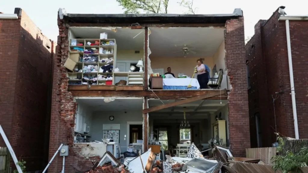 tornadoes Midwest