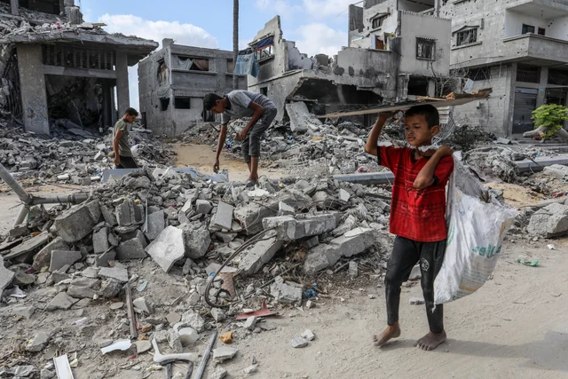 Humanitarian aid Moris Humanitarian aid